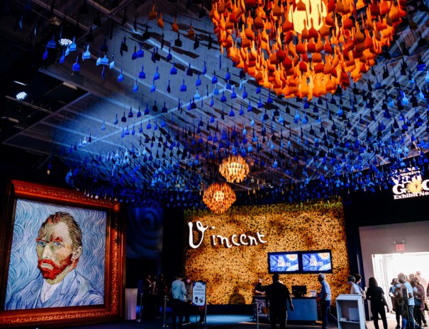 Immersive Van Gogh NYC, lobby, photo credit Nina Westervelt