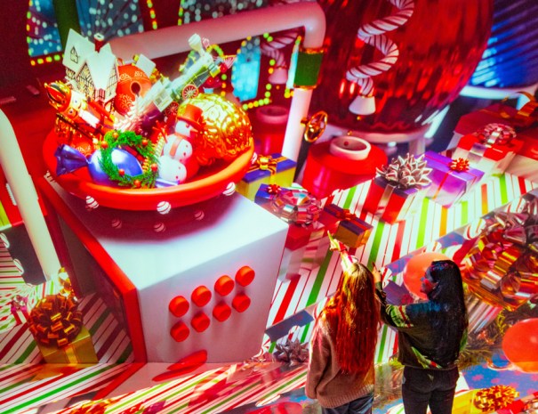 Spectacular Factory at ARTECHOUSE