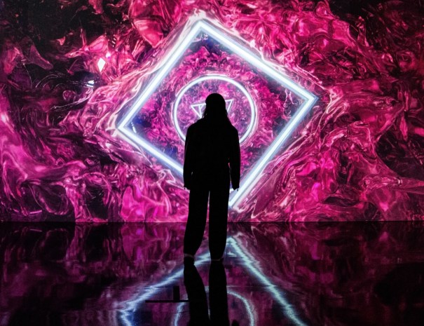 magentaverse 10 _ artechouse studio-web