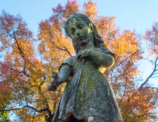 Statuary at The Green-Wood Cemetery